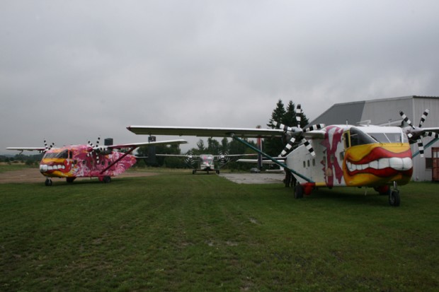 3-skyvans-stehen-bereit