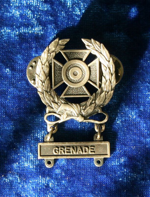 das-us-army-hand-grenade-expert-badge