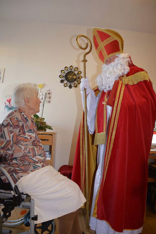 besuch-im-seniorenheim-porvita-in-kolbermoor